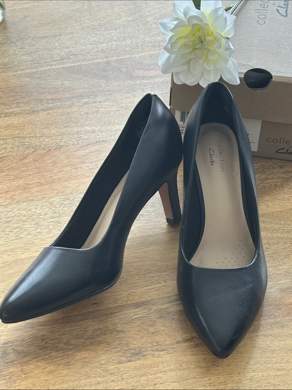 Clarks Black Leather Pointed Toe Heels